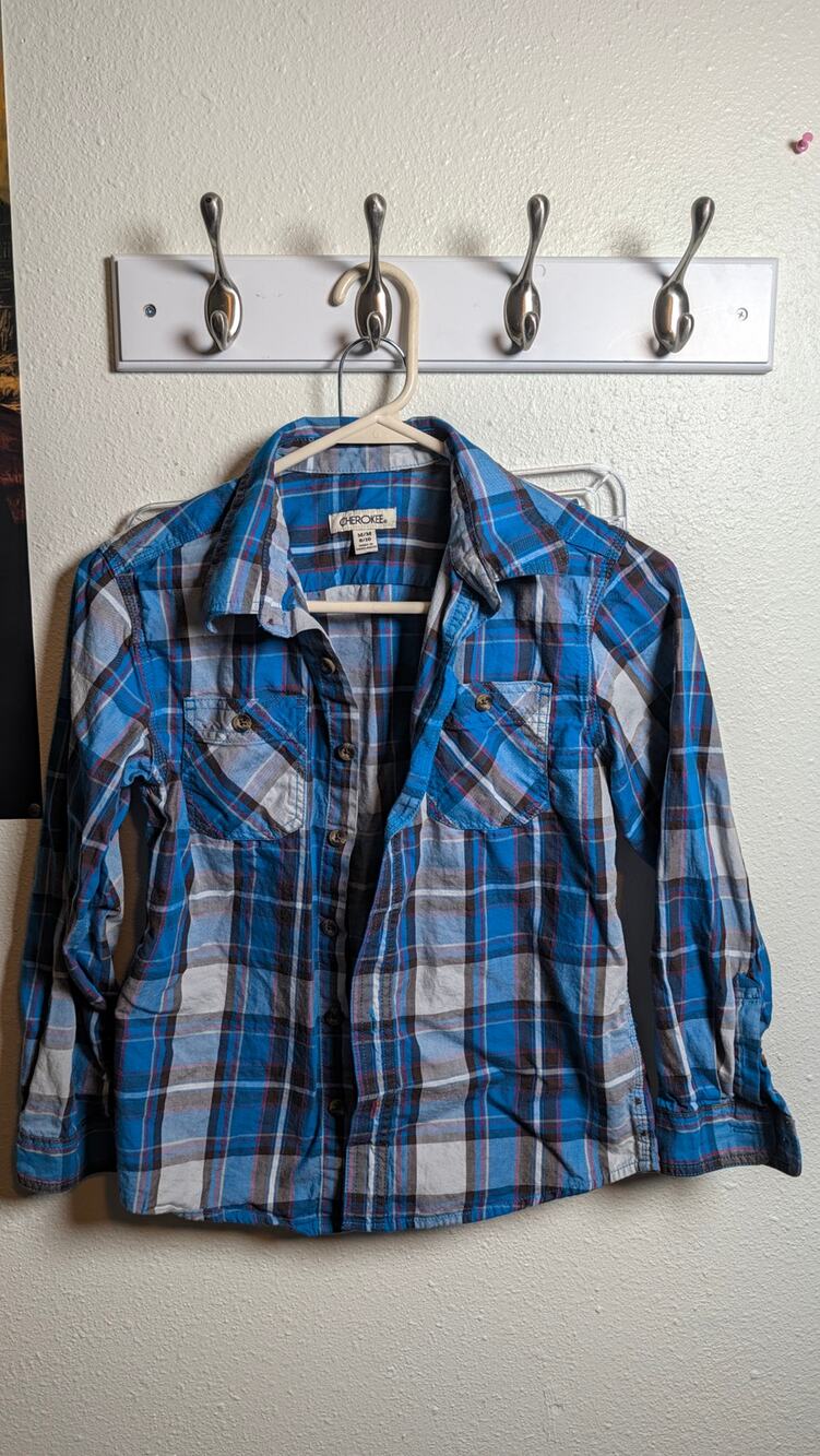 Cherokee Boy's Botton-Up Long Sleeve Shirt Size M 8/10